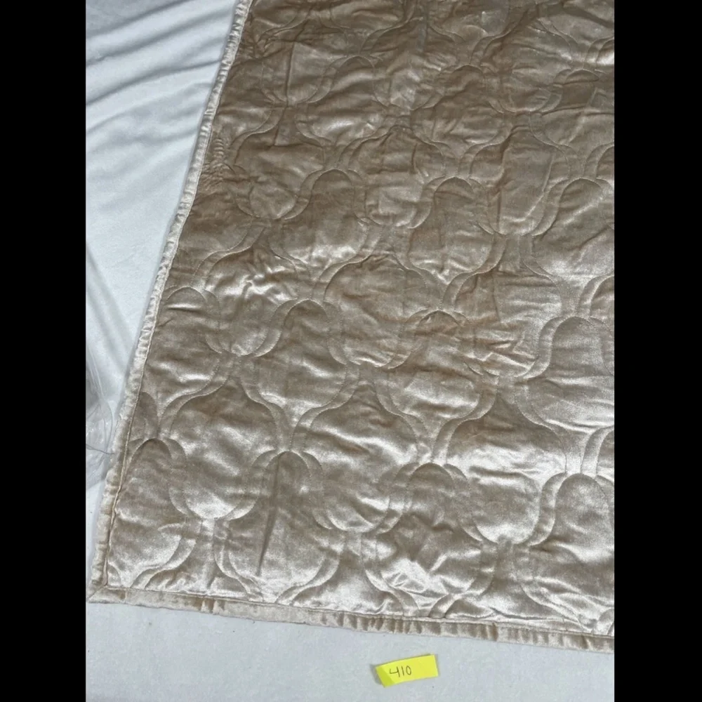 NIB‎ Hotel Collection Contour Velvet Euro Sham